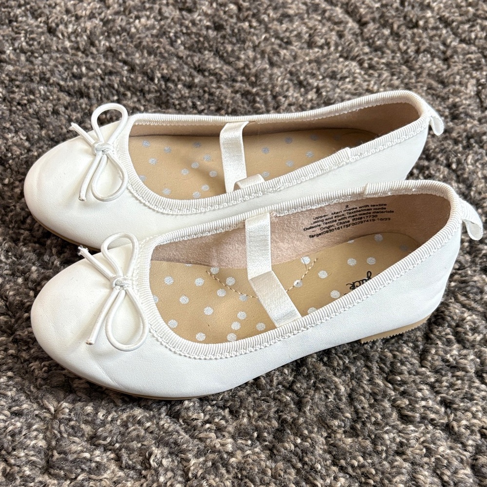 Cat & Jack White Ballet Flats with Bow